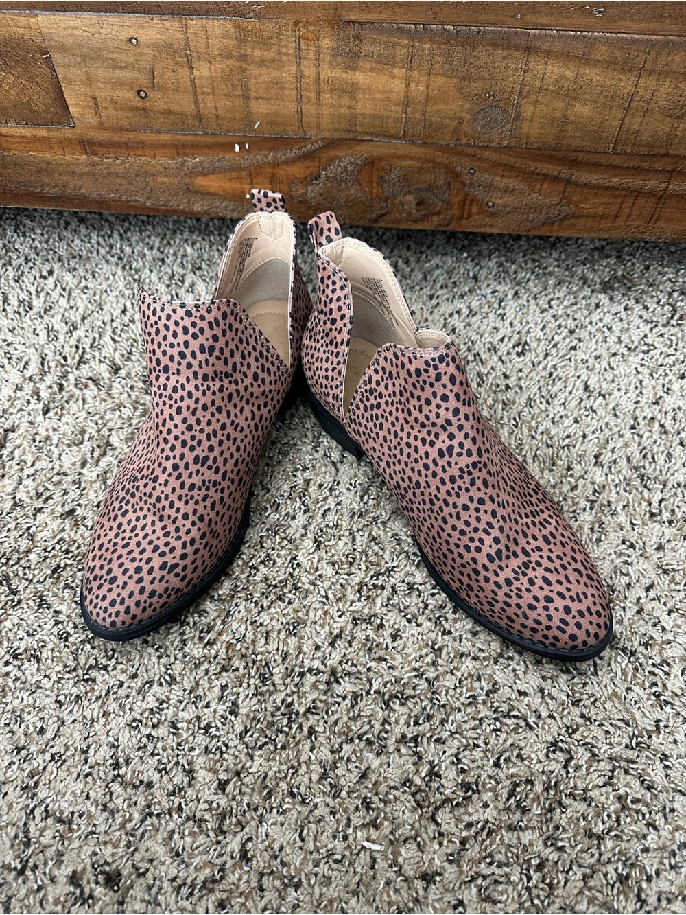 Universal Thread Women's Cheetah Print Booties
